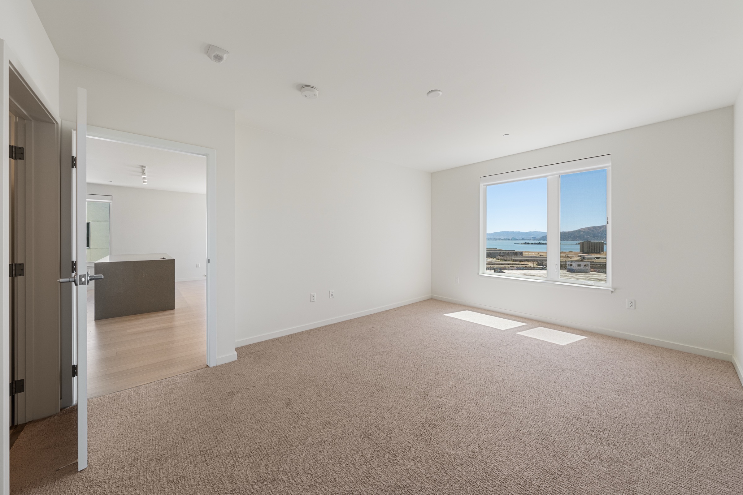 51 Innes Court #401 photo 4