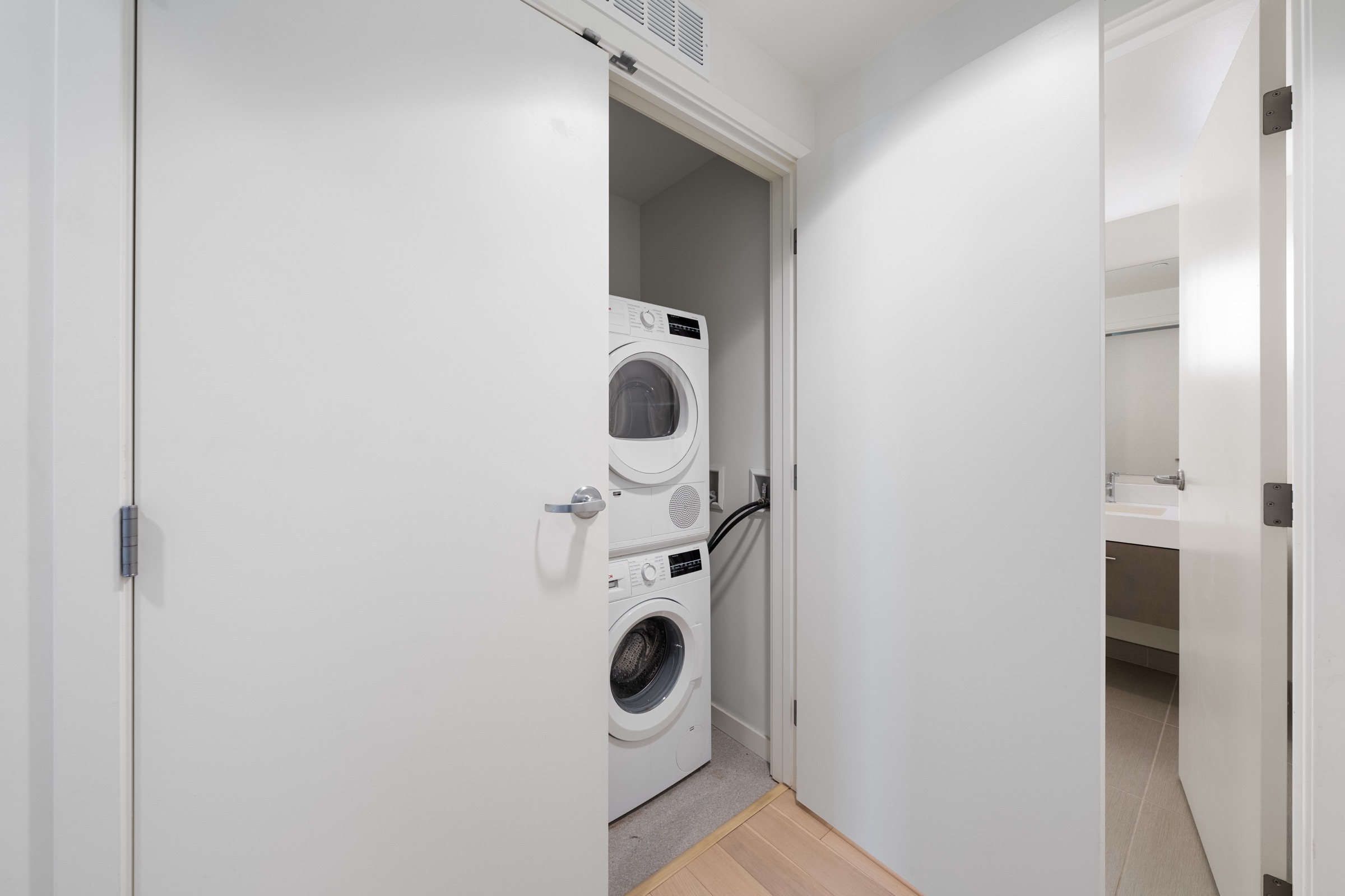 51 Innes Court #401 photo 8